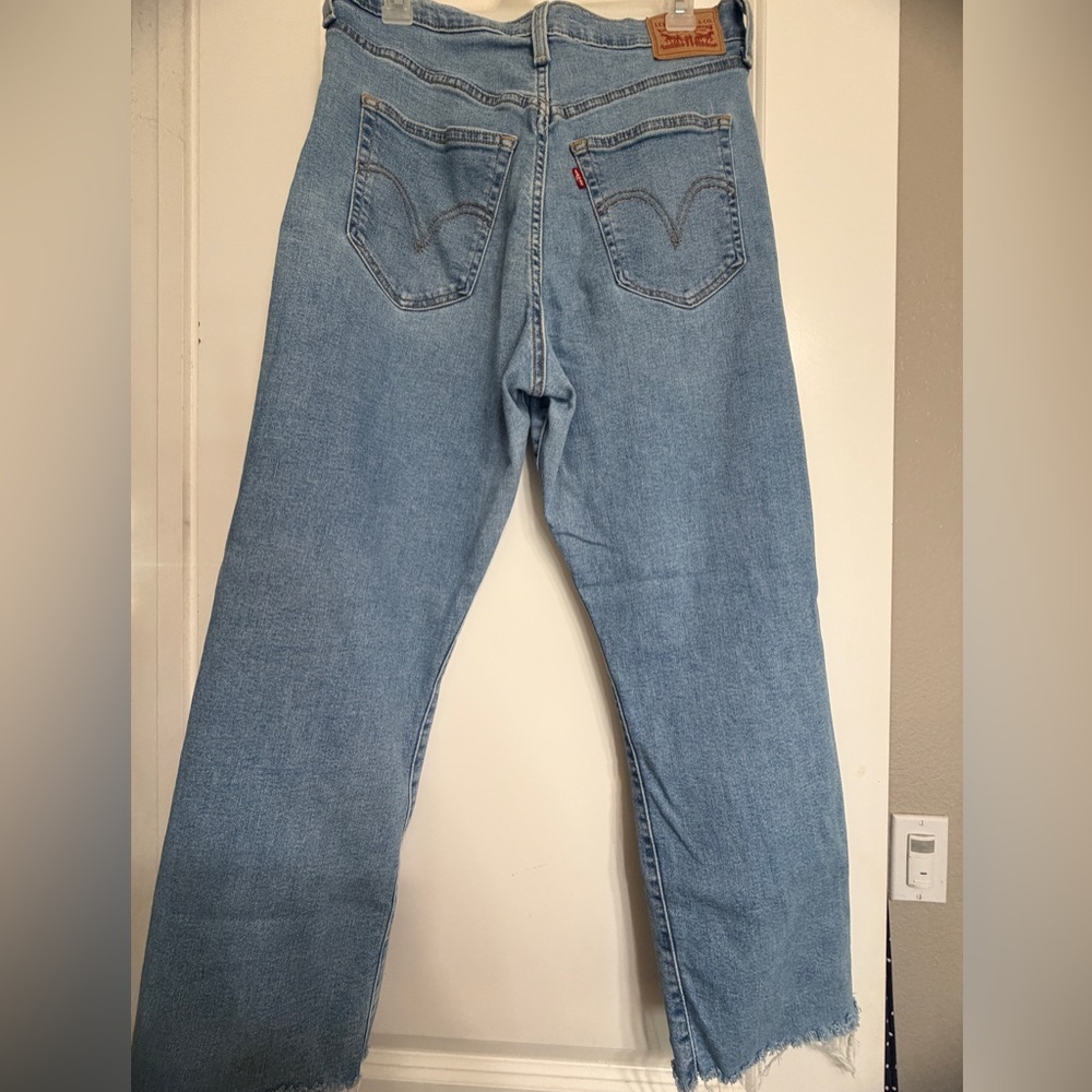 Women’s Levi’s Ribcage cropped flair - Picture 2 of 8